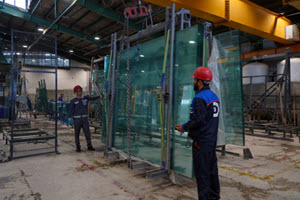 لوگوی شرکت تهران شیشه | ساحتمونی نیوز