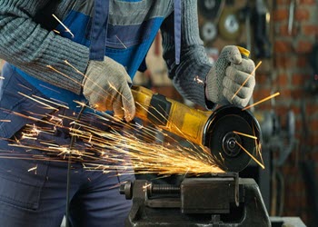 لوگوی کارگاه آهنگری آهن سازان | ساختمونی نیوز