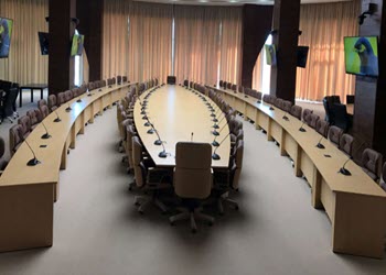 لوگوی گروه صنعتی و مهندسی هرم